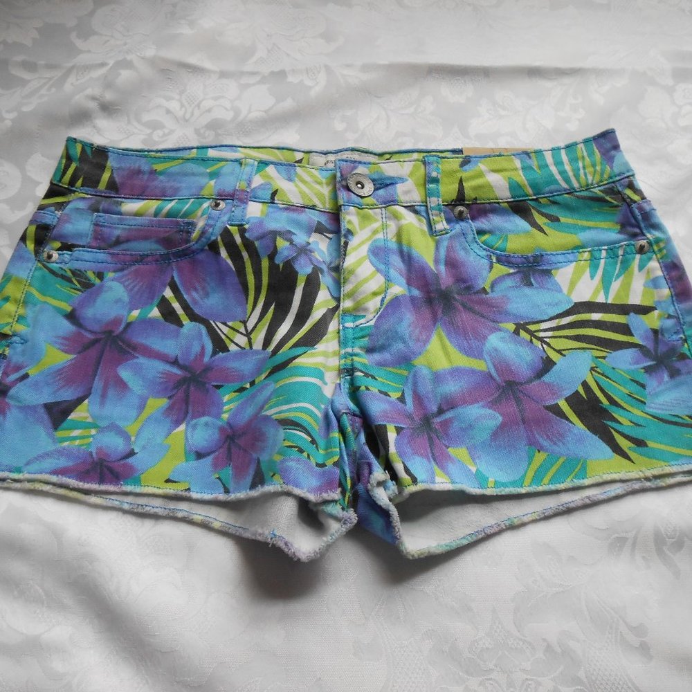 Aeropostale Junior Women's  Shorts